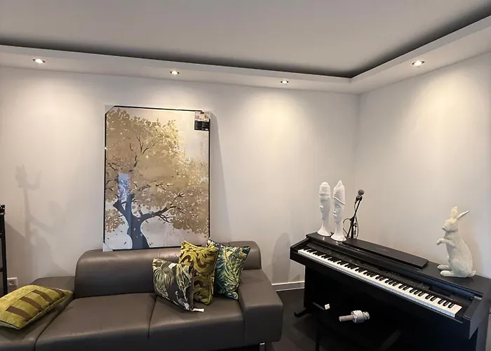Appartement Em Elegance Moeblierte 3-zimmer In Neurenberg